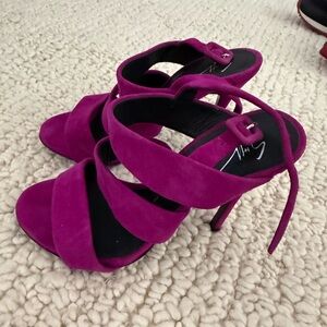 Vero Cuoio Fuchsia Suede Strappy High-Heel Sandals